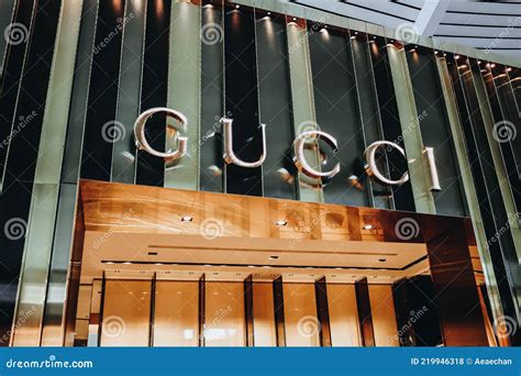 gucci airport